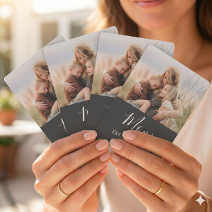Mama hat modernes Skript Schwarz Foto erstellt Spielkarten