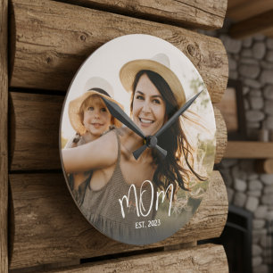Mama hat modernes weißes Skript-Foto-Rund erstellt Runde Wanduhr