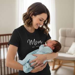 Mama hat neu Mama-Geschenk-T-Shirt gegründet T-Shirt