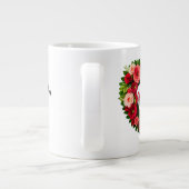 "Mama" Herzgestalterischer Kranz von Blume - Perso Jumbo-Tasse (Rückseite)