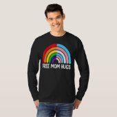 Mama Hugs Rainbow Transgender Flag Lgbtq Gay P T-Shirt (Vorne ganz)