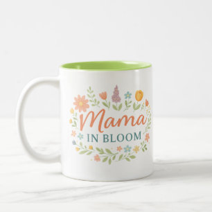 Mama In Bloom Florale Frühlings-Typografie-Design Zweifarbige Tasse
