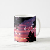 Mama ist ein Geheimtipp mit Tasse des Sonnenaufgan (VorderseiteRechts)