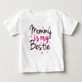 Mama ist mein begehrtes, lustiges Shirt für kleine (Vorderseite)