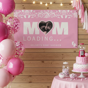 Mama lädt Ultraschall-Foto hoch Baby-Party in Rosa Banner