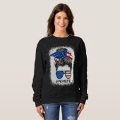 Mama Life Messy Bun Glasses American Flag Mütter 4 Sweatshirt (Vorne ganz)
