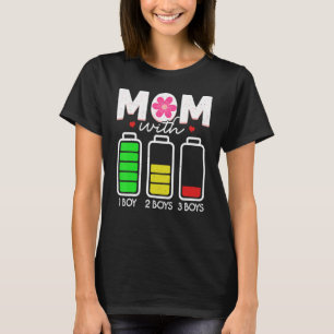 Mama mit drei Boys Akku leer Mama mit 3 Son T-Shirt