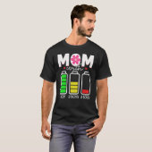 Mama mit drei Boys Akku leer Mama mit 3 Son T-Shirt (Vorne ganz)