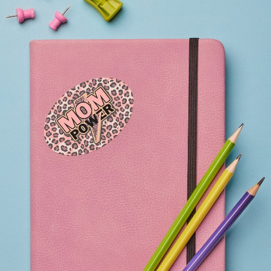 Mama Power Rosa Leopard Ovaler Aufkleber