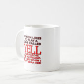 Mama schreit über das Haus und lustige Mug Kaffeetasse (Vorderseite Links)