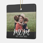 Mama Schwarz-weißes Skript-Foto eingerichtet Keramikornament (Links)