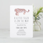 Mama Tiger & Cub Kraft Papier Kinderdusche Einladu Einladung (Stehend Vorderseite)