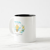 Mama to Bee Baby Shower Zweifarbige Tasse (Vorderseite Links)