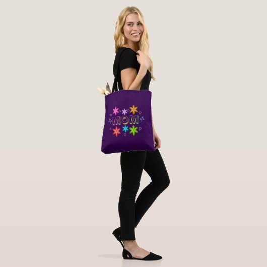 Mama-Typografie-Design, süße Mutter-Zitat-Textkuns Tasche (Am Model)