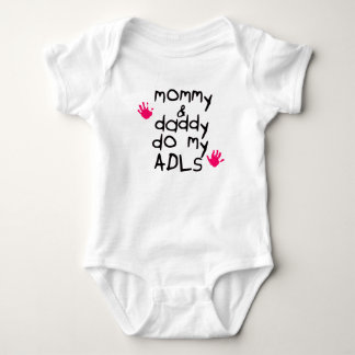 Mama u. Vati tun mein ADLs rosa handprint OT Baby Strampler