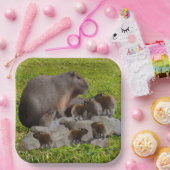 Mama und Baby Capybaras, Pappteller (Party)