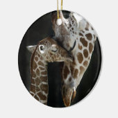 Mama-und Baby-Giraffen-Umarmung Keramik Ornament (Links)