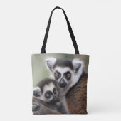 Mama und Baby Lemur Cuddling, Tasche (Rückseite)