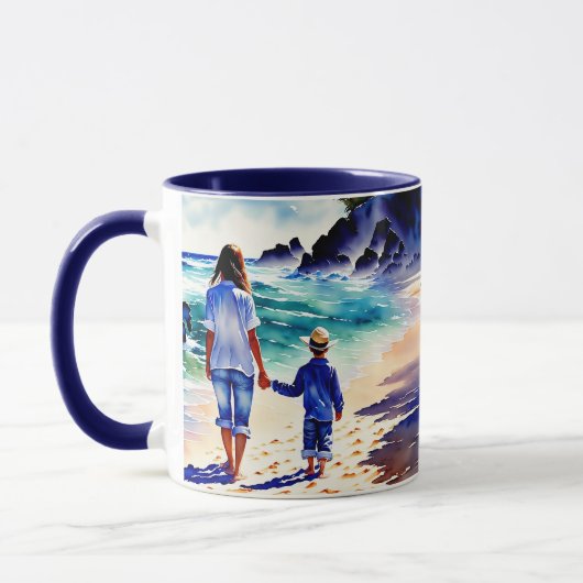 Mama und Son Walking an der Beach Tasse (Links)