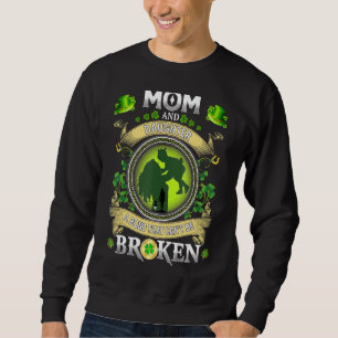 Mama und Tochter einer Anleihe, die nicht zerbroch Sweatshirt