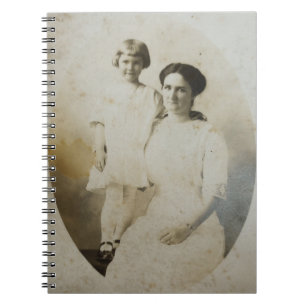 Mama und Tochter Oval Mask Foxed RPPC BW Foto Imag Notizblock