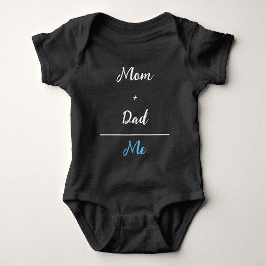 Mama + Vater = Me Black Baby Bodysuit Baby Strampler (Vorderseite)
