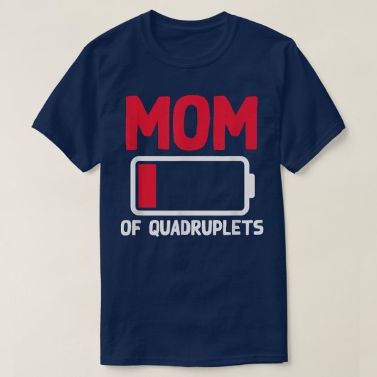 Mama von Quadruplets Schwangerschaftsankündigung M T-Shirt (Design vorne)