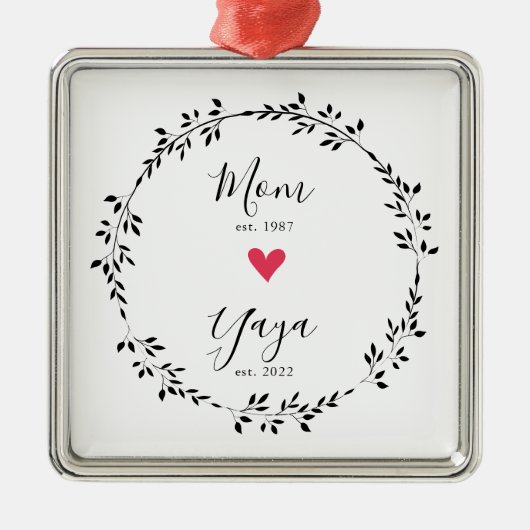 Mama | Yaya Year Est. Keramik Ornament Aus Metall (Vorne)