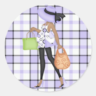 Mama zu sein (dunklere Haut) mit Lila und schwarze Runder Aufkleber