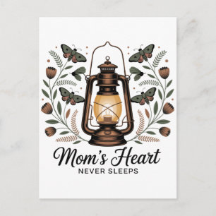 Mamas Herz schläft nie Postkarte