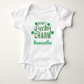 Mama's Lucky Charm St. Patrick's Day Baby Strampler (Vorderseite)