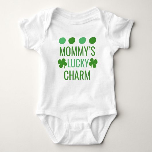 Mama's Lucky Charm // St Patrick's Day Baby Strampler (Vorderseite)