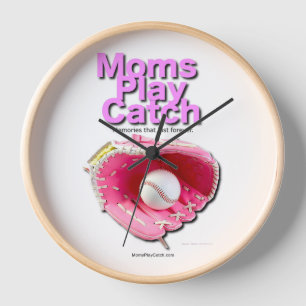 Mamas spielen Catch Uhr