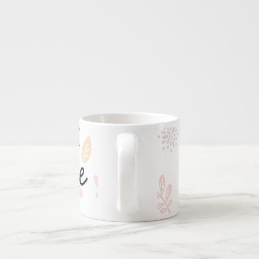 Mami braucht Kaffee - Blumenkaffee Tasse (Rückseite)