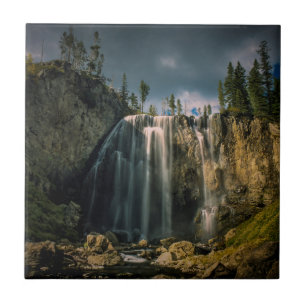 Mammatocumulus-Wolken bei Sonnenuntergang Fliese