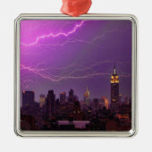 Mammoth Lightning Strike Over Midtown NYC Skyline Silbernes Ornament (Vorne)