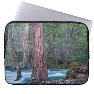 Mammutbäume & Merced River Yosemite National Park, Laptopschutzhülle