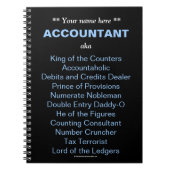 Man Accountant fügt einen Namen Funny und Alberne  Notizblock (Vorderseite)