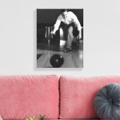 Man Bowling Leinwanddruck (Insitu (Wohnzimmer))
