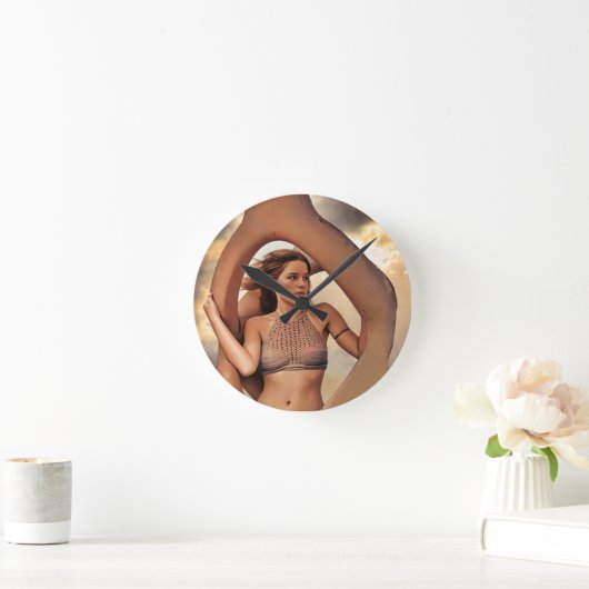 Man Cave Clock Runde Wanduhr (Zuhause)