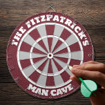 Man Cave Personalisiert Dartscheibe<br><div class="desc">Fügen Sie Ihren Familiennamen hinzu,  um ein personalisiertes Dartboard zu erstellen,  ein tolles Geschenk für Papa,  für Ihre Männerhöhle oder ein Hauswärmeschenk.</div>