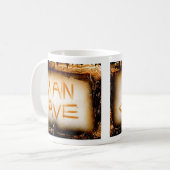 Man Cave Tan Schiefer Kaffeetasse (Vorderseite Links)
