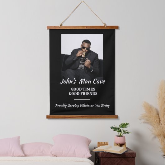 Man Cave Wandteppich Mit Holzrahmen (Schlafzimmer)