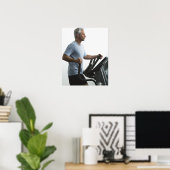 Man exercising on Stairmaster Poster (Heimbüro)