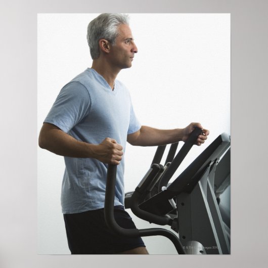 Man exercising on Stairmaster Poster (Vorne)