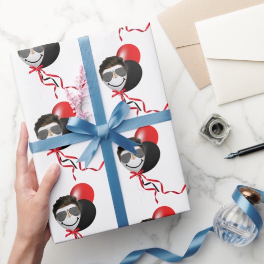 Man Face Birthday Balloons Geschenkpapier (Schenken)