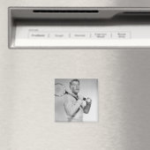 Man Holding Tennis Racket Magnet (In Situ (Geschirrspüler))