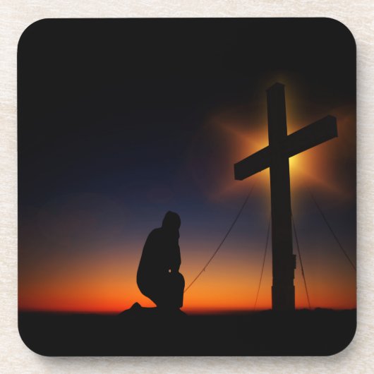 Man knielt vor Cross Sunset Getränkeuntersetzer (Vorderseite)