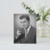 Man Lighting Cigarette Postkarte (Stehend Vorderseite)