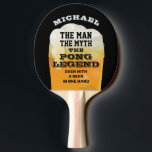 Man Myth Legend Funny Beer Tischtennis Schläger<br><div class="desc">Personalisiert Ping Pong Tischtennis Paddle mit lustigen "Der Mann,  der Mythos,  die Legende ...  Selbst mit einem Bier in einer Hand" Zitat und Name oben mit einem überhitzten Tasse-Hintergrund. Ändern Sie den Namen,  um ein einzigartiges und lustiges Geschenk für Ihr Biertrinker Pong Fanatiker zu schaffen.</div>